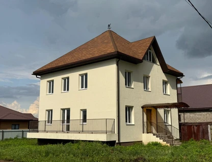 Двухэтажный коттедж, 171 м²