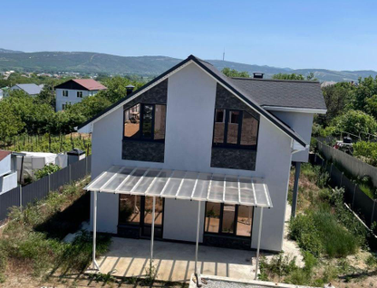 Двухэтажный дом, 160 м²