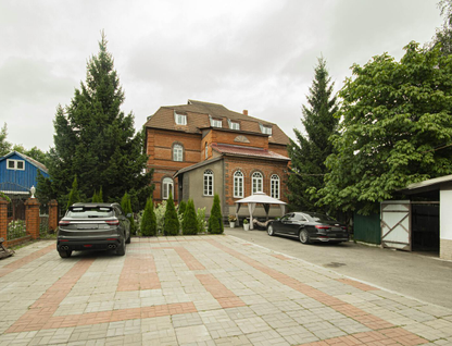 Трехэтажный дом, 1186,6 м²