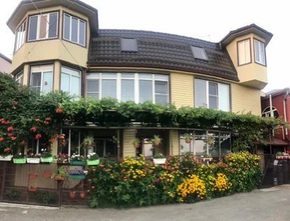 Трехэтажный дом, 367,2 м²